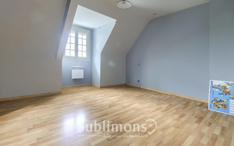 Maison traditionnelle - 150 m² - 7 pièces