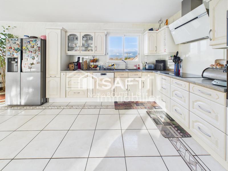 Maison - 136 m² - 6 pièces