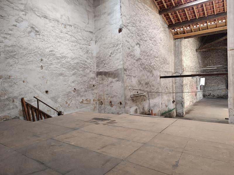 Local commercial - 233 m²