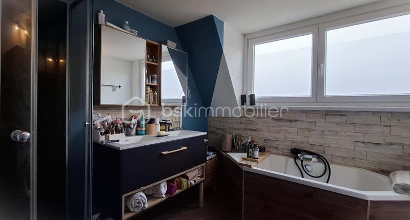 Maison de village - 84 m² - 4 pièces