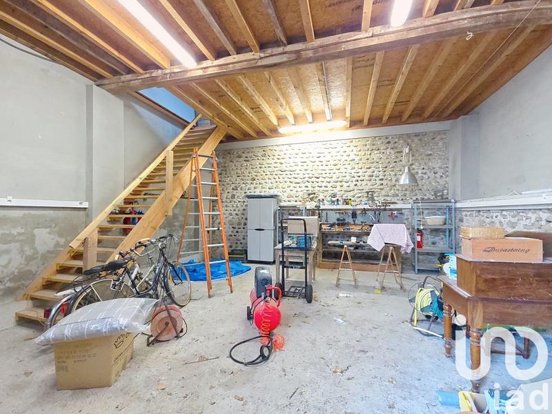 Maison - 219 m² - 7 pièces