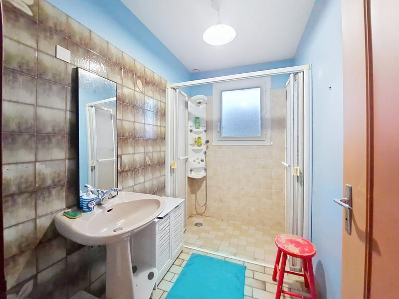 Maison - 210 m² - 10 pièces