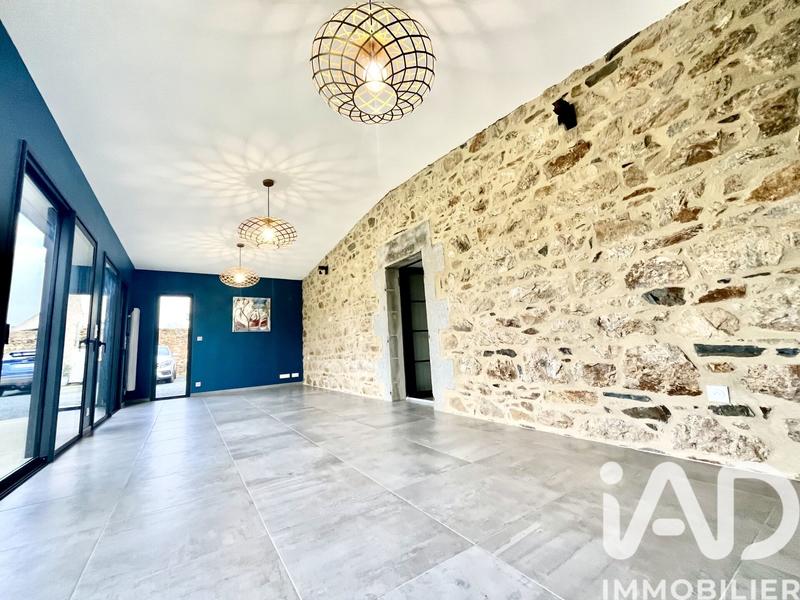 Maison - 225 m² - 10 pièces