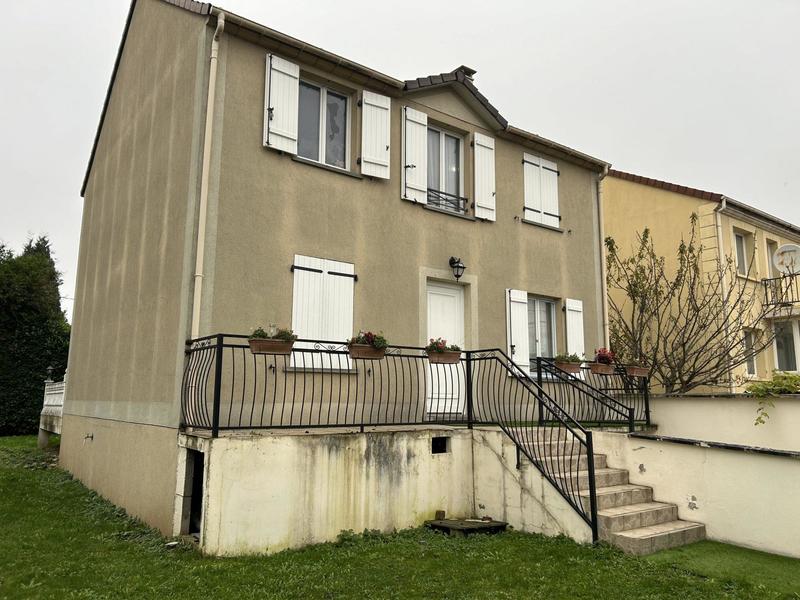 Maison - 126 m² - 7 pièces