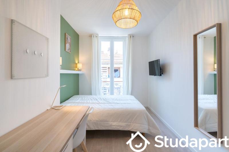 Chambre - 10 m² - 1 pièce