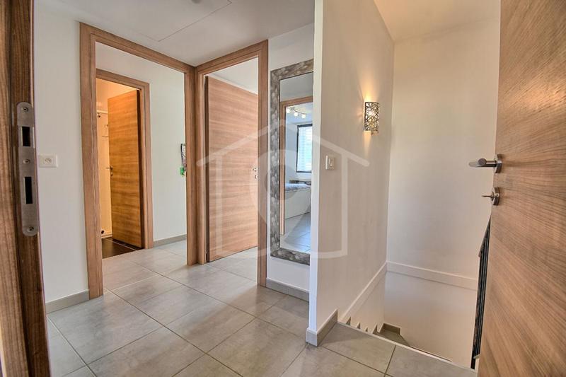 Villa - 94 m² - 4 pièces