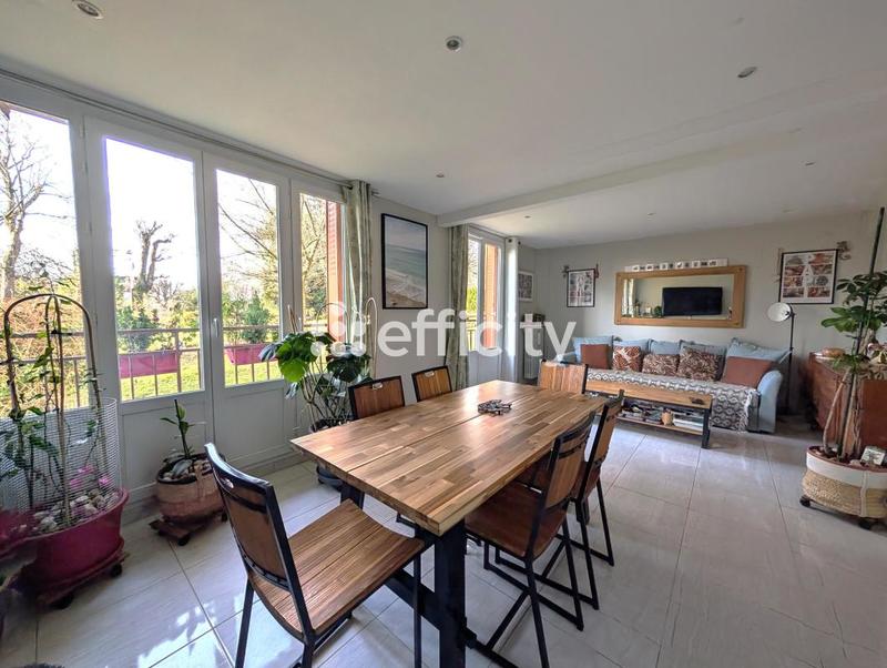 Appartement - 70 m² - 3 pièces