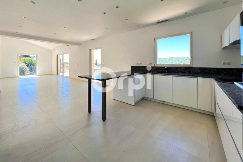 Maison - 208 m² - 5 pièces