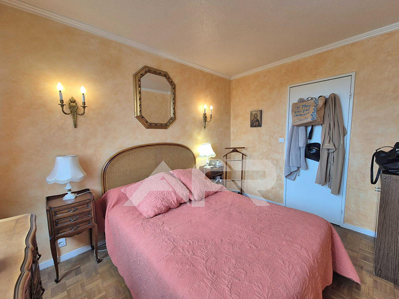 Appartement - 92 m² - 5 pièces