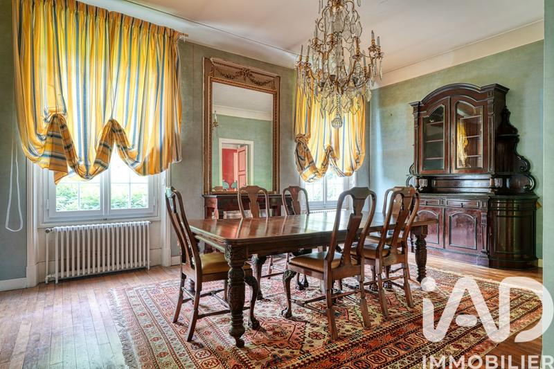 Maison - 289 m² - 10 pièces