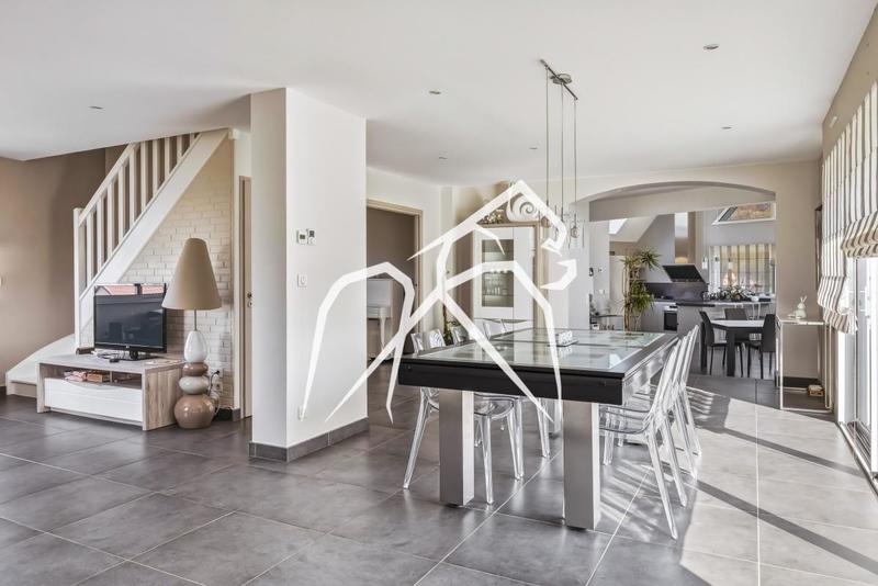 Maison ancienne - 180 m² - 7 pièces