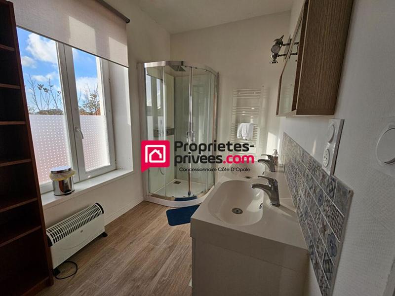 Maison - 210 m² - 11 pièces