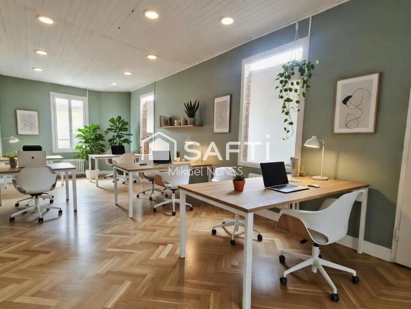 Bureau - 137 m² - 6 pièces