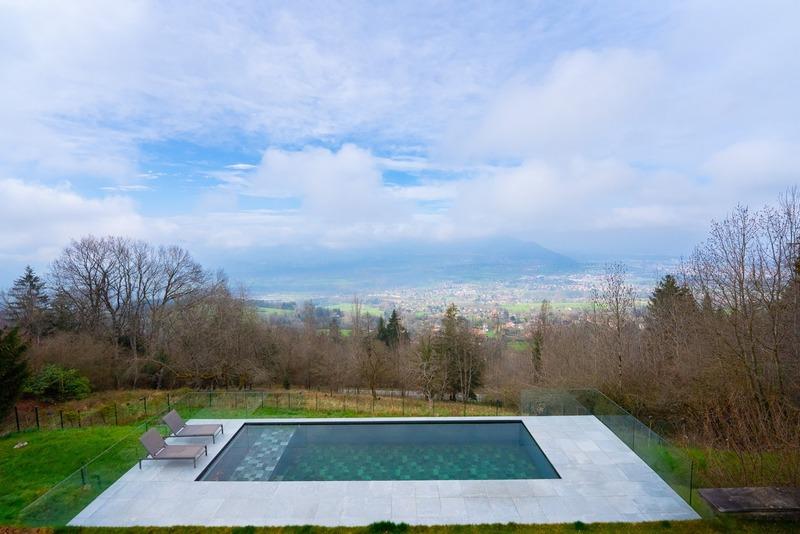 Maison - 246 m² - 6 pièces