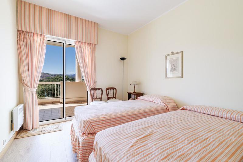 Appartement - 110 m² - 4 pièces