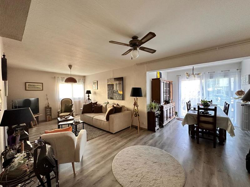 Maison - 99 m² - 5 pièces