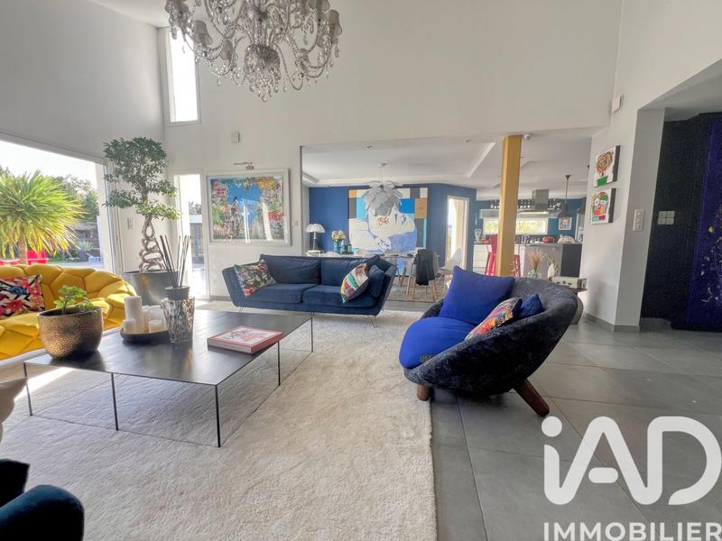 Maison de maîtres - 220 m² - 7 pièces