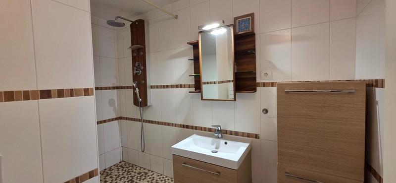 Appartement - 90 m² - 5 pièces