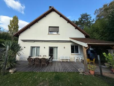 Maison - 310 m² - 10 pièces