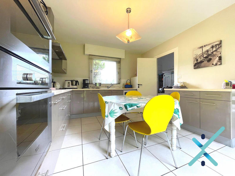 Maison contemporaine - 252 m² - 11 pièces