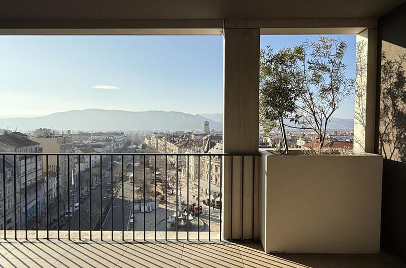 Appartement - 144 m² - 6 pièces