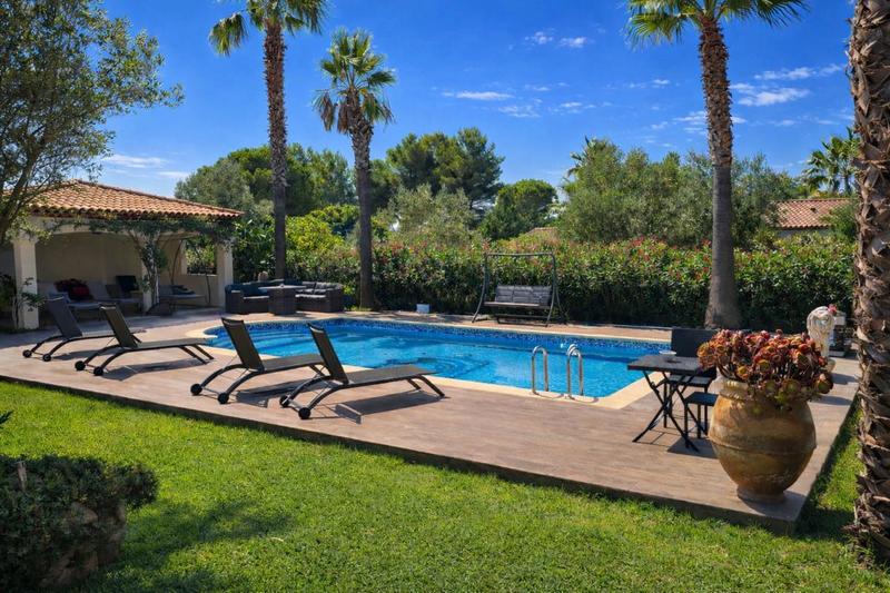 Villa - 207 m² - 8 pièces