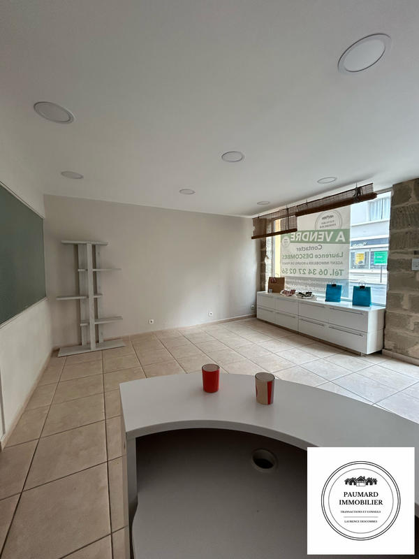 Local commercial - 89 m² - 5 pièces