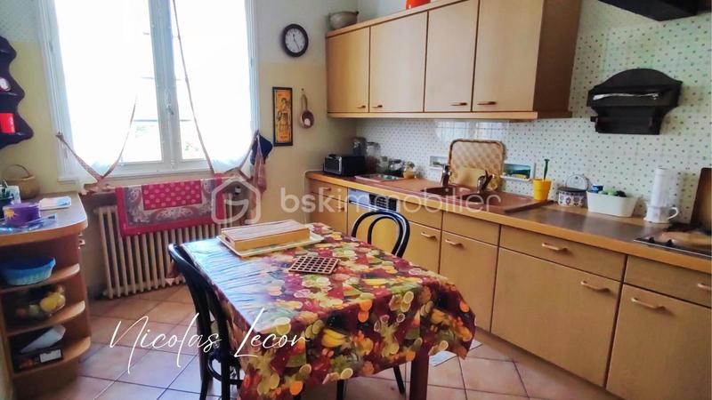 Maison - 196 m² - 7 pièces