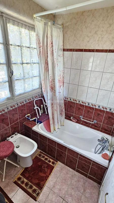 Maison - 94 m² - 5 pièces