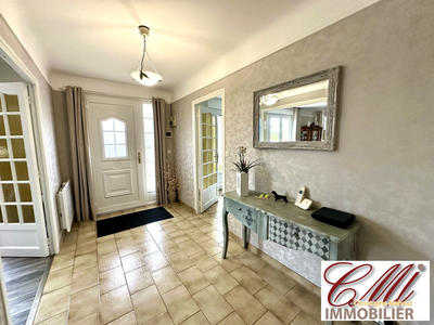 Maison traditionnelle - 170 m² - 8 pièces