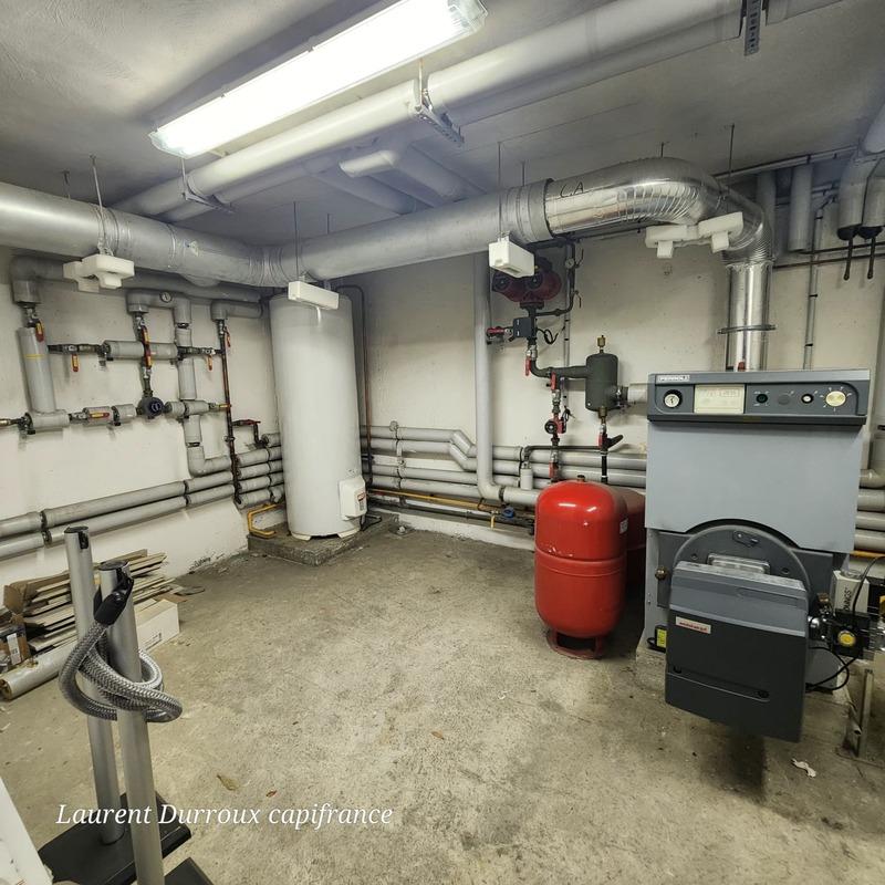 Immeuble - 710 m² - 16 pièces