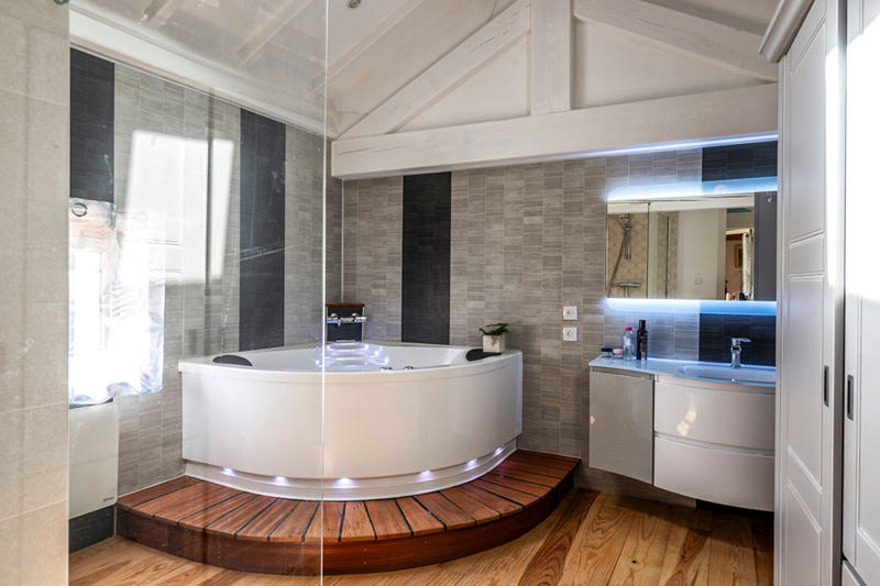 Maison - 161 m² - 6 pièces