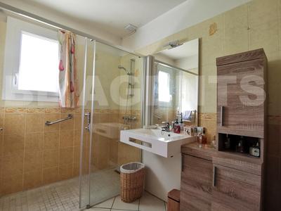 Maison de ville - 94 m² - 5 pièces