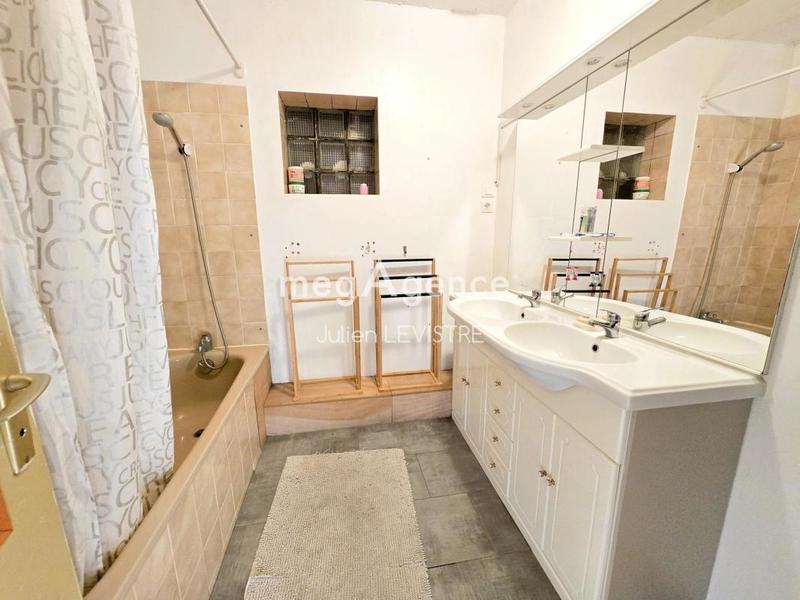 Maison - 190 m² - 7 pièces