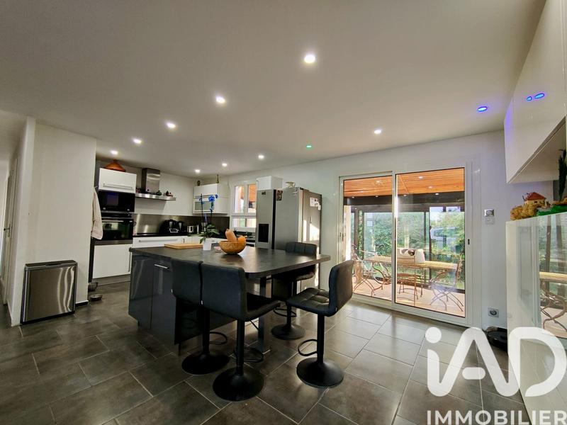 Maison - 103 m² - 5 pièces