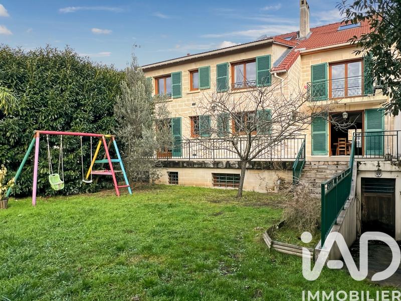 Maison - 195 m² - 6 pièces