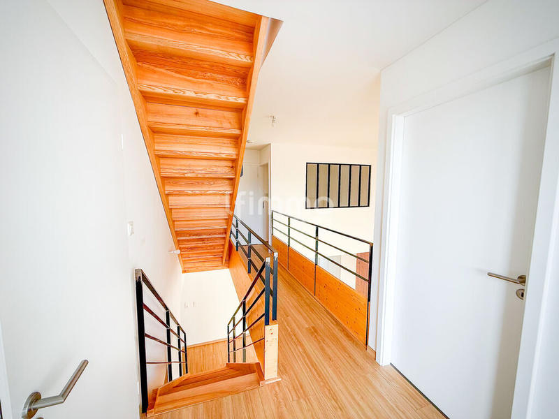 Loft - 121 m² - 5 pièces