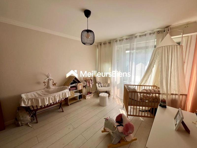 Appartement - 119 m² - 5 pièces