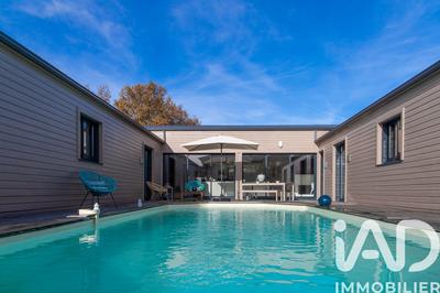 Maison - 206 m² - 5 pièces