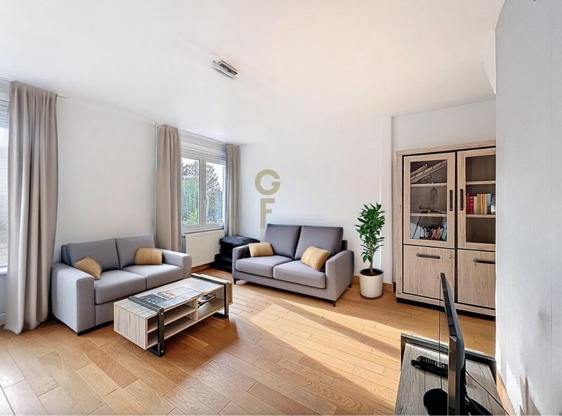 Maison - 110 m² - 8 pièces