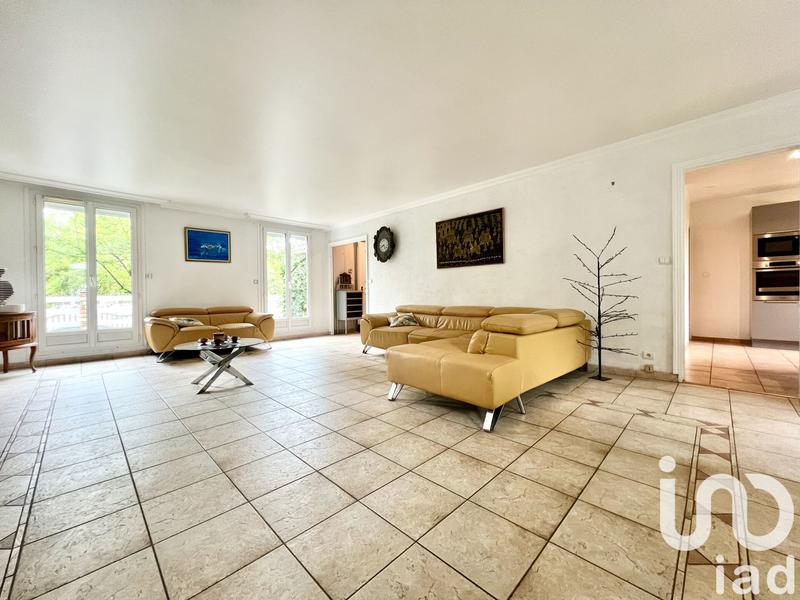 Maison - 214 m² - 7 pièces