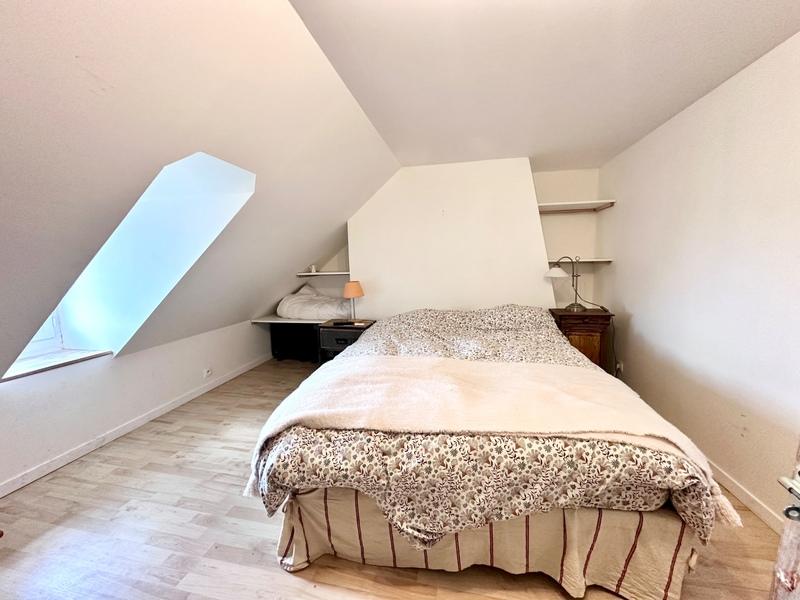 Propriété - 210 m² - 8 pièces