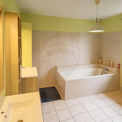 Maison - 148 m² - 8 pièces