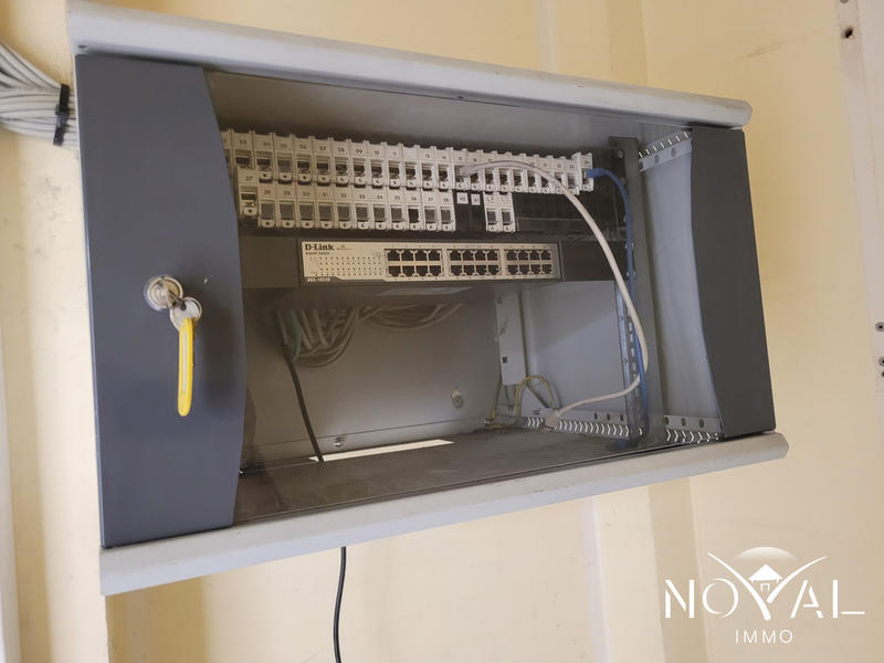 Bureau - 96 m² - 3 pièces