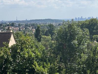 Maison traditionnelle - 219 m² - 8 pièces