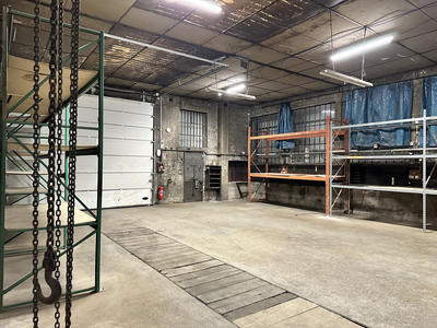 Entrepôt - 240 m²