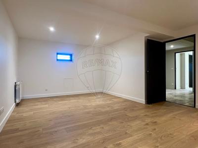 Maison - 180 m² - 6 pièces