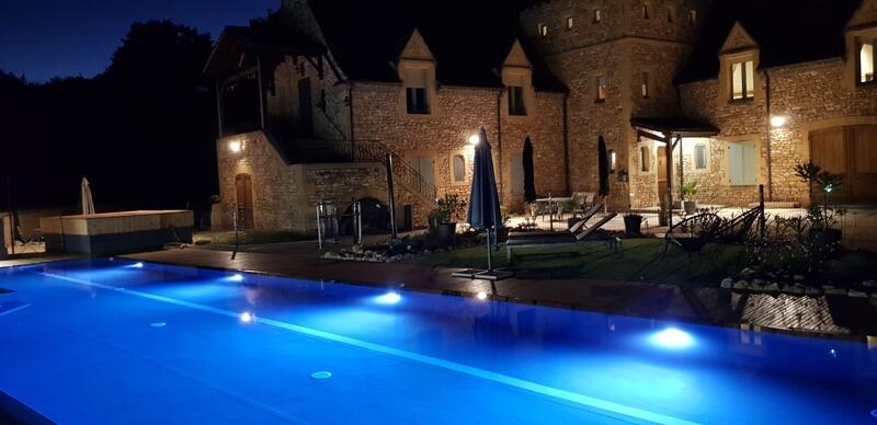 Demeure - 450 m² - 9 pièces