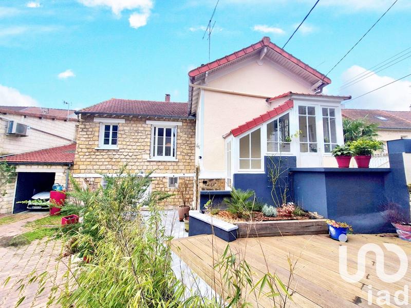 Maison - 90 m² - 5 pièces