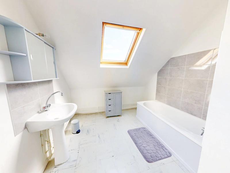 Maison - 146 m² - 7 pièces